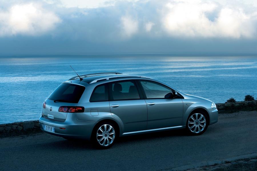  Fiat Croma Station Wagon 2009 года  (фото 38 из 106)
